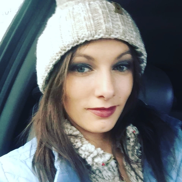 Meet your Posher, Tess - Picture 3 of 4